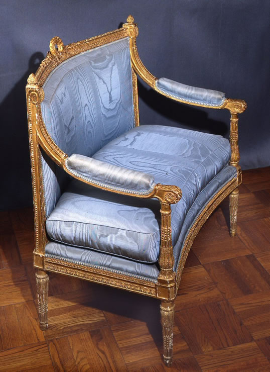 Louis XVI gilded marquise for a niche