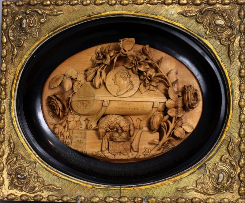 Lime wood plaque by Aubert Parent: the sarcophagus of Louis XVI